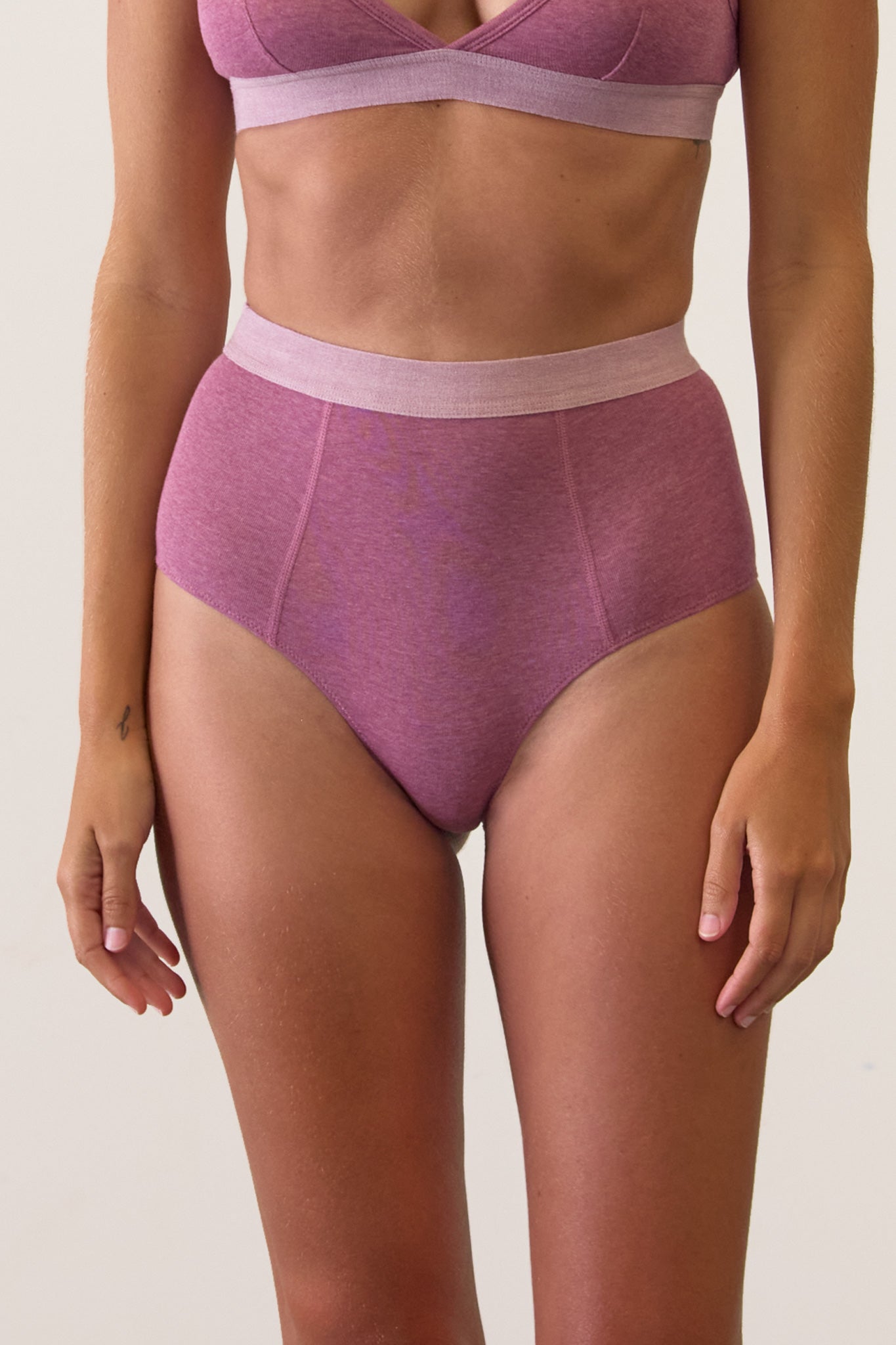Hi Brief in Organic Cotton Rib - Dusty Mauve Stone.kin