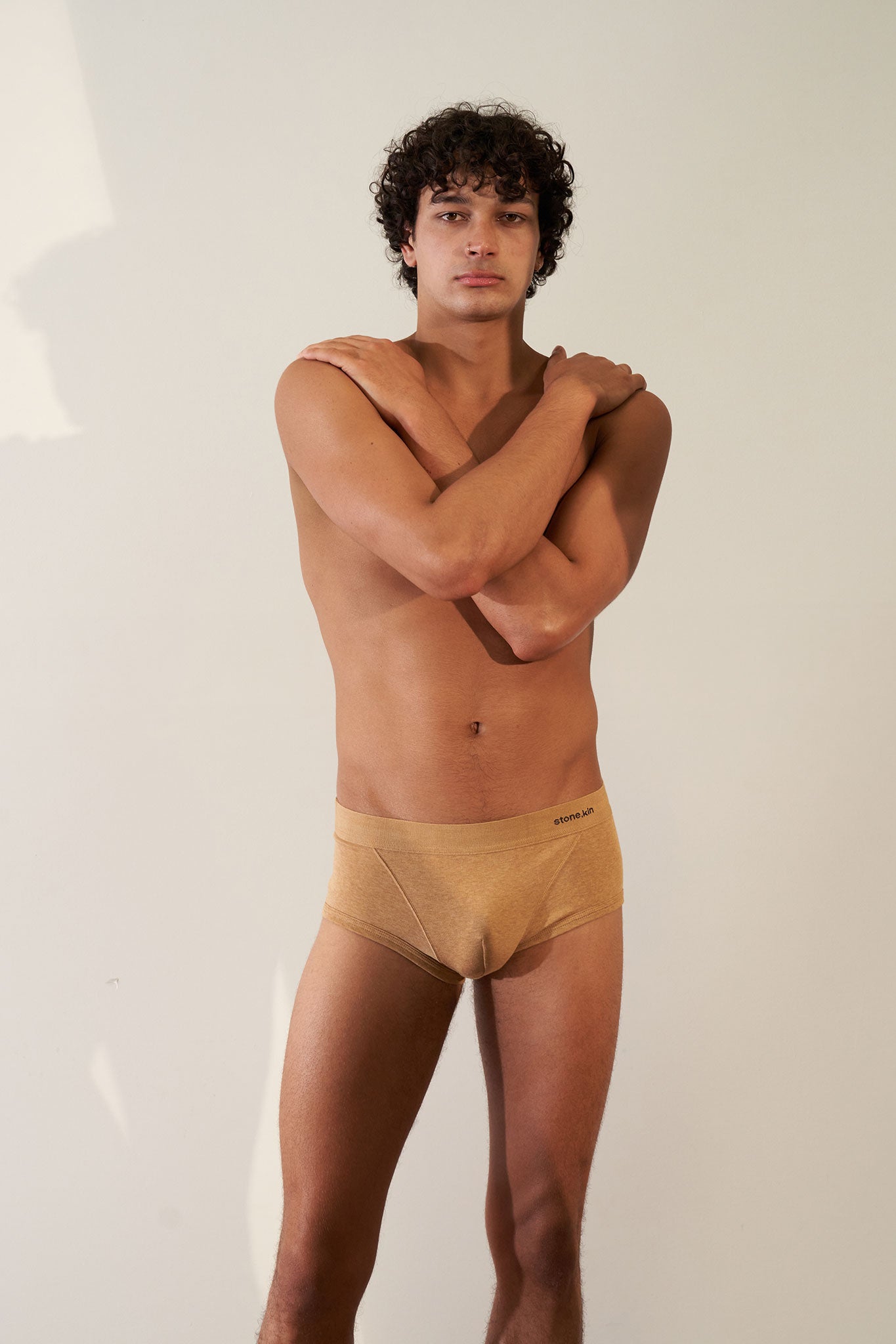 Trunk in Organic Cotton Rib - Camel Stone.kin
