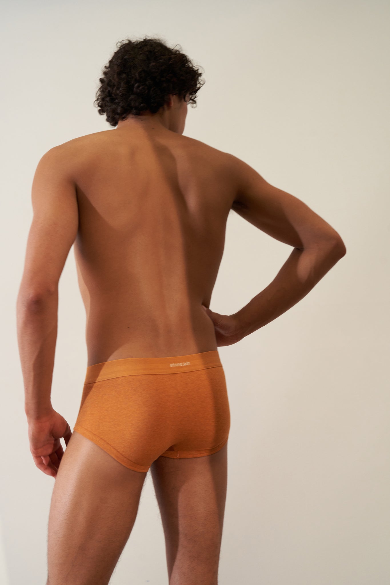 Trunk in Organic Cotton Rib - Papaya Stone.kin