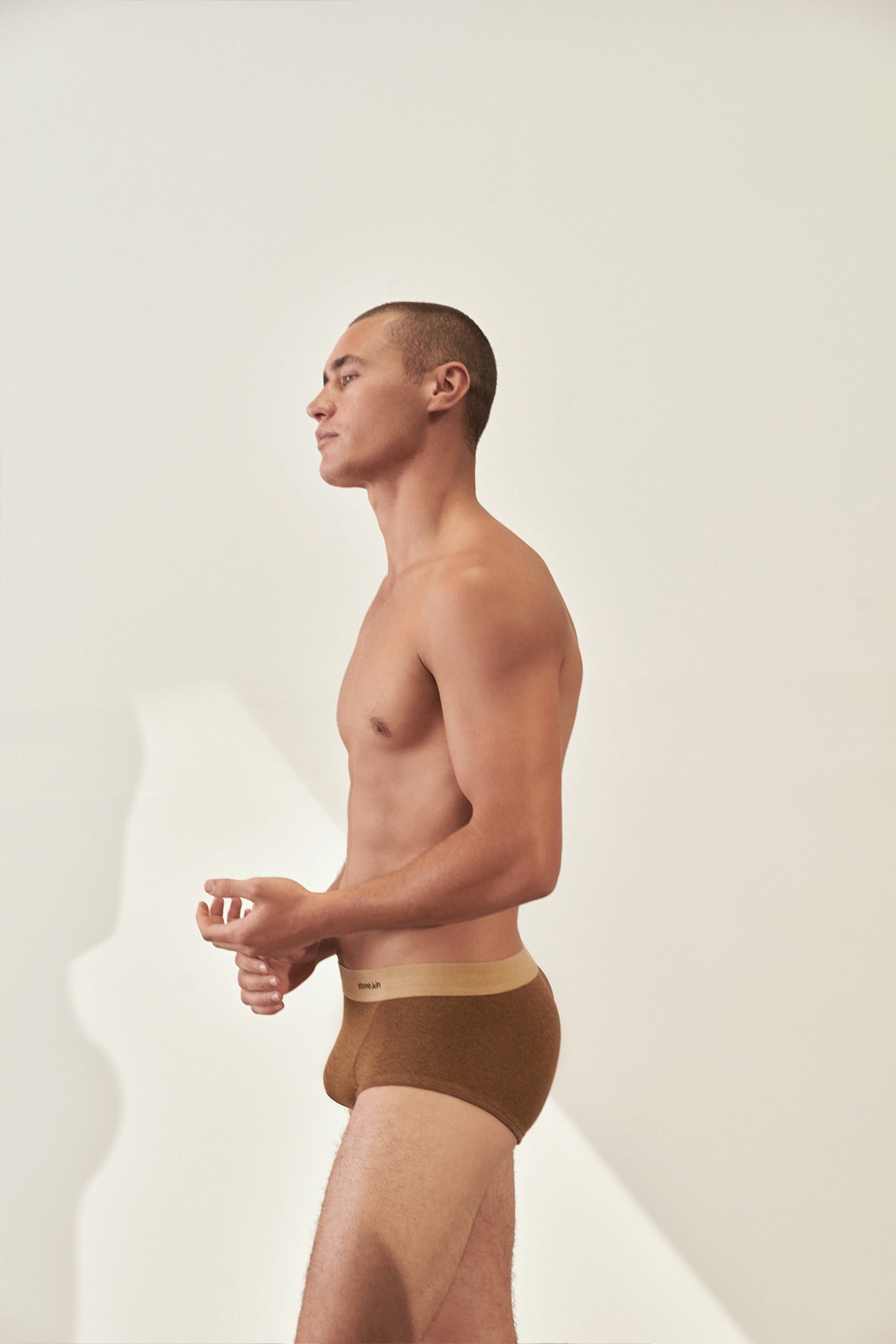 Trunk in Organic Cotton Rib - Brown & Camel Stone.kin