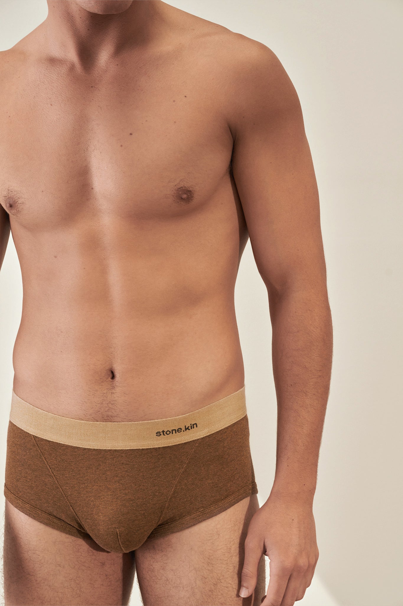 Trunk in Organic Cotton Rib - Brown & Camel Stone.kin