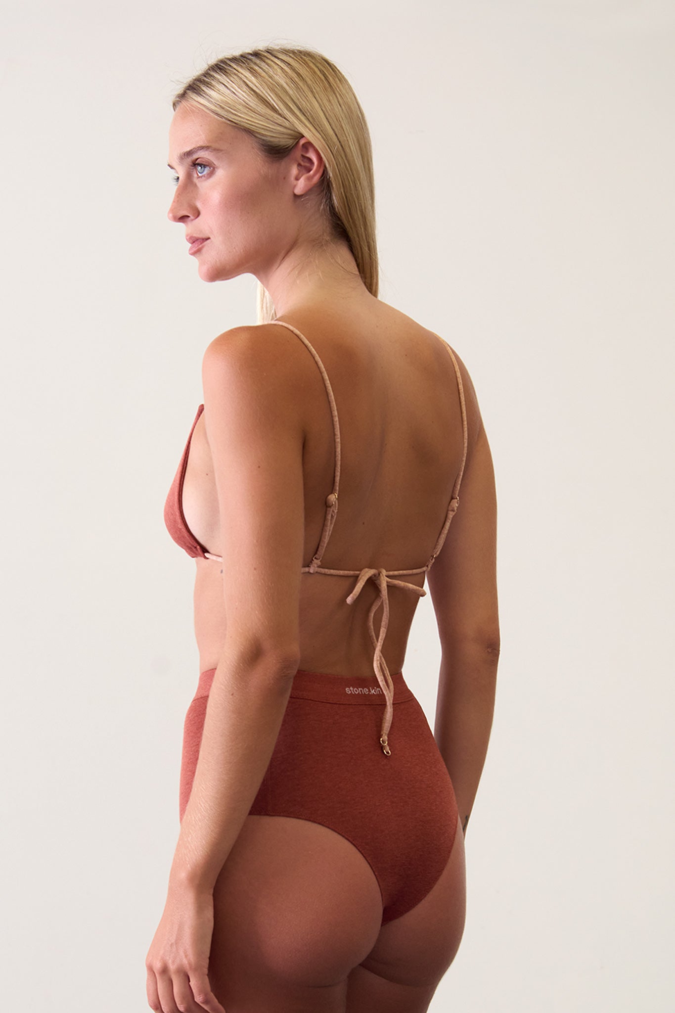 Triangle Bralette in Organic Cotton Rib - Nude/Rust Stone.kin