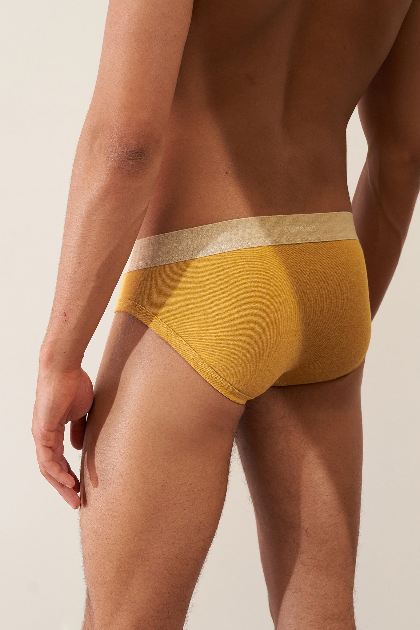 Brief in Organic Cotton Rib - Mustard / Sand