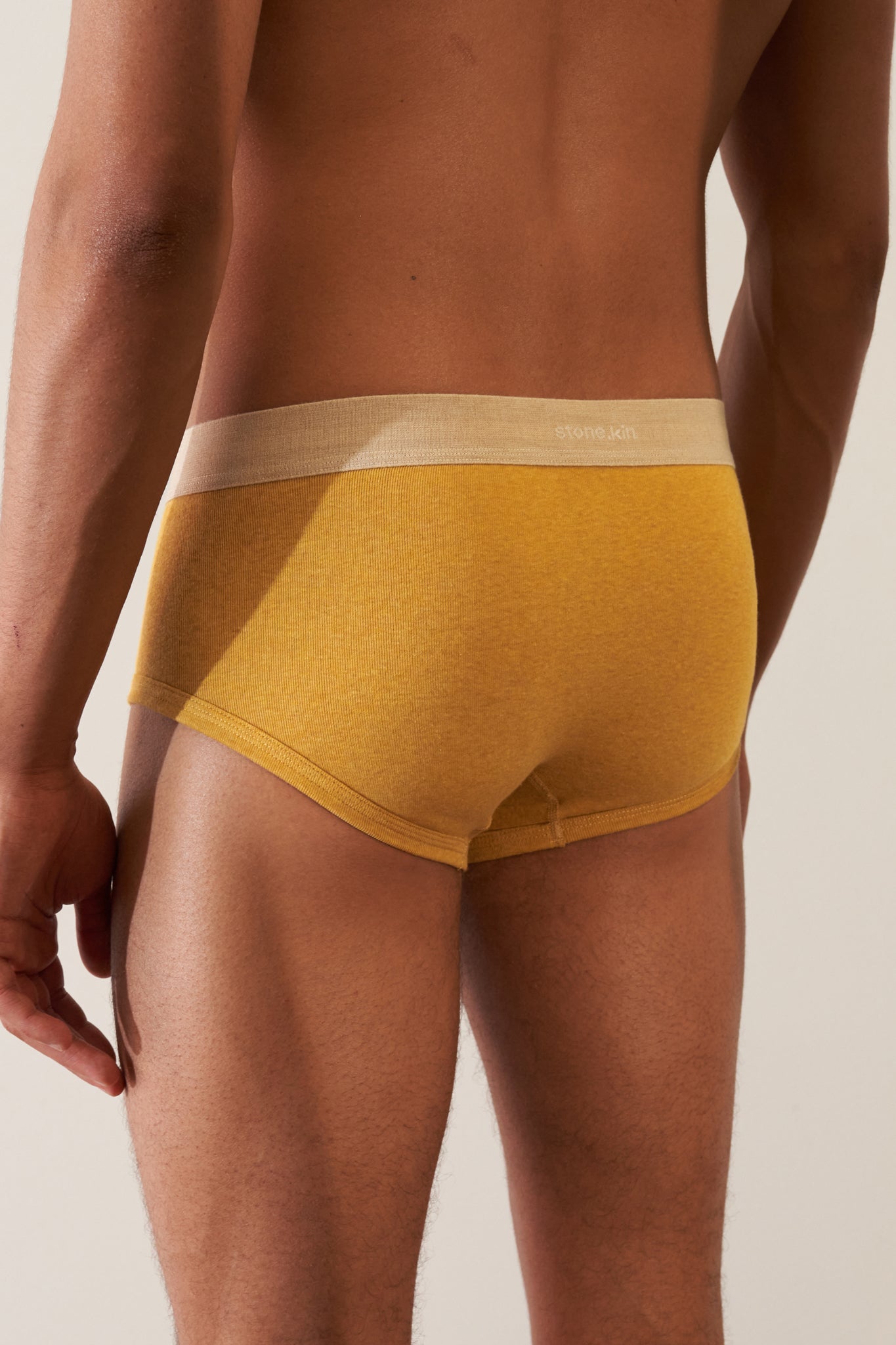 Trunk in Organic Cotton Rib - Mustard / Sand